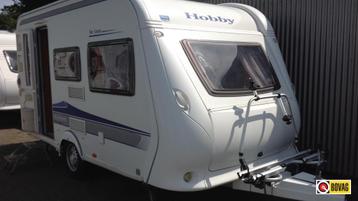 Hobby De Luxe 400 SF Met Mover beschikbaar voor biedingen