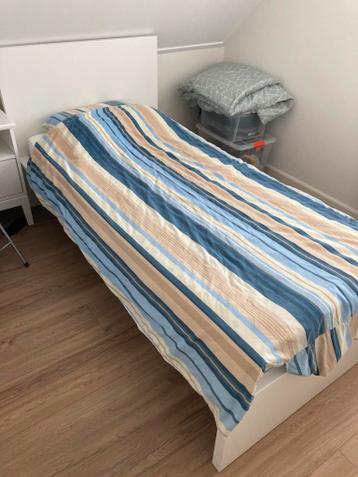 Eenpersoonsbed Malm ikea 90x200 - afbeelding 1