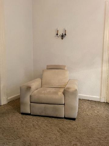 GRATIS af te halen relax stoel fauteuil kleur wit GRATIS    