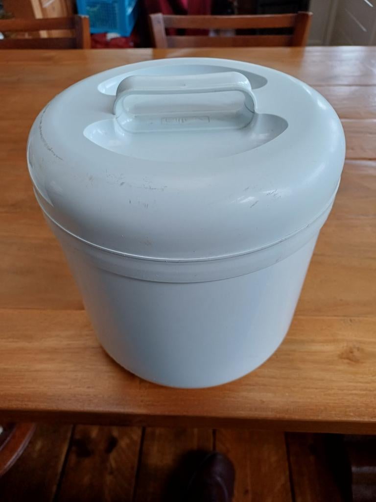 Ijsblokjes koelbox, 4 liter, merk Valira, Ophalen of Verzenden, Gebruikt, Kunststof, Met deksel