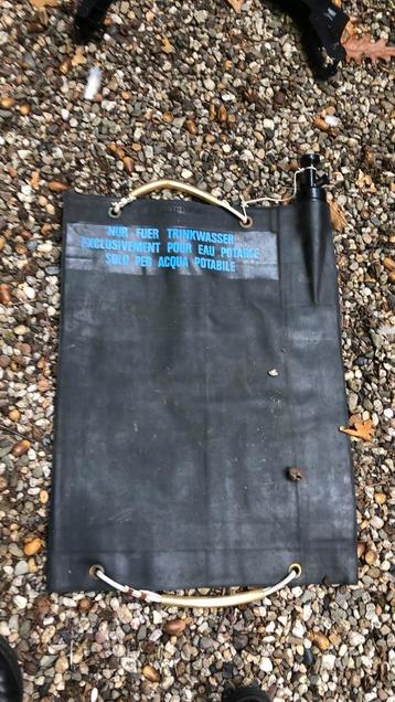 Mooie sterke drinkwater zak  met beugel beschikbaar voor biedingen