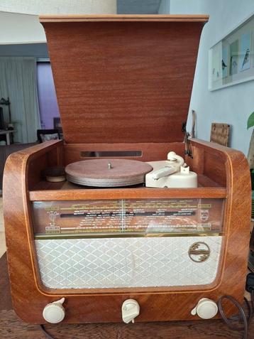 Oude Philips radio/pick-up typ HS 538 A vintage beschikbaar voor biedingen
