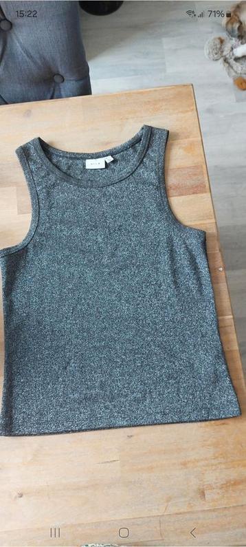 Vila😊zwarte tanktop met lurex/glitter/zilverdraad/glans beschikbaar voor biedingen