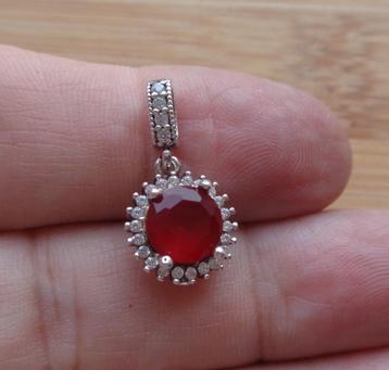 zilveren hanger met rode steen en zirkonia [607] beschikbaar voor biedingen