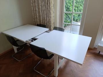 Wegens verhuizing eettafel + 4 stoelen