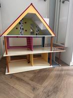 Handgemaakt poppenhuis met dakraam enz als nieuw!, Ophalen, Zo goed als nieuw