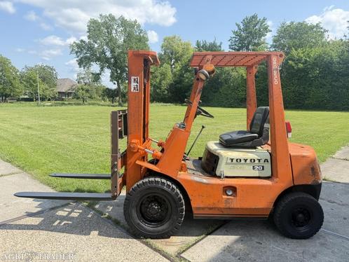 Toyota 2000KG Benzine heftruck luchtbanden | 200cm bouwhoogt, Zakelijke goederen, Machines en Bouw | Heftrucks en Intern transport