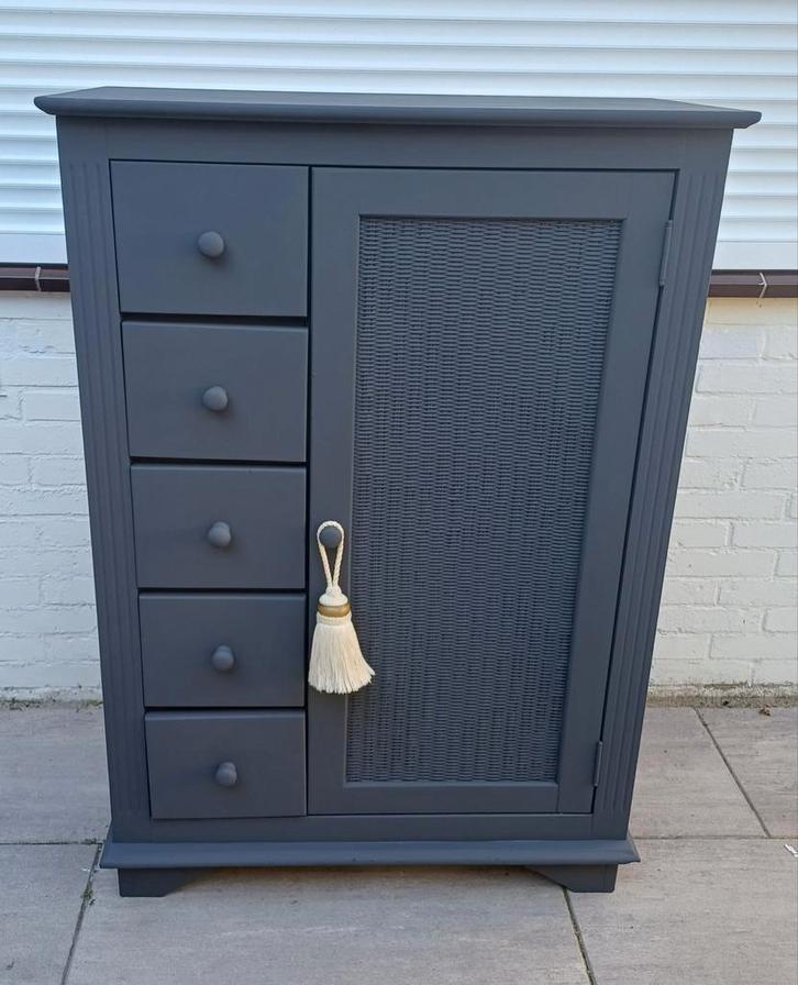 Prachtige antraciet grenen ladenkast/meidenkast/spekkast, Huis en Inrichting, Kasten | Ladekasten, Zo goed als nieuw, 25 tot 50 cm