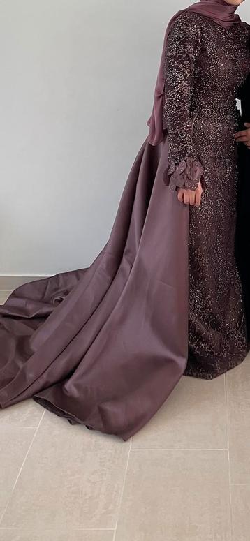 Prachtige Henna Jurk beschikbaar voor biedingen