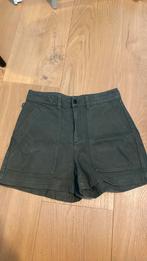 Aigle short 1 keer gewassen mt 40 valt als 36 38, Ophalen of Verzenden, Zo goed als nieuw, Maat 38/40 (M), Groen