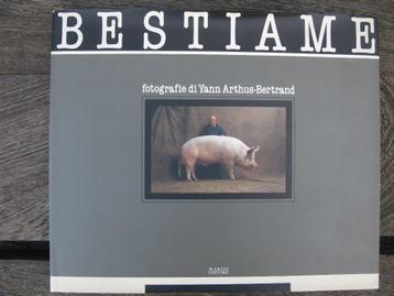 " BESTIAME" FOTOBOEK YANN ARTHUS-BERTRAND beschikbaar voor biedingen