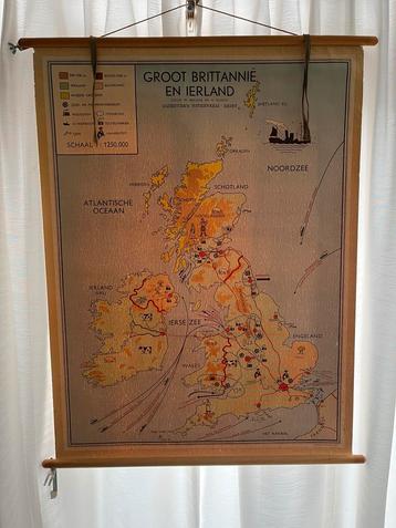 Vintage linnen schoolplaat Groot Brittanië en Ierland beschikbaar voor biedingen