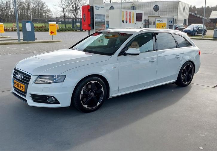Audi A4 Avant 2.0 2xS Line 2012 Revisie zuigers&drijfstangen, Auto's, Audi, Particulier, A4, ABS, Airbags, Airconditioning, Alarm