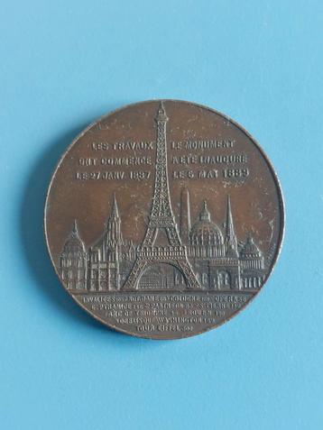 Penning beklimmen eiffeltoren 1889 beschikbaar voor biedingen