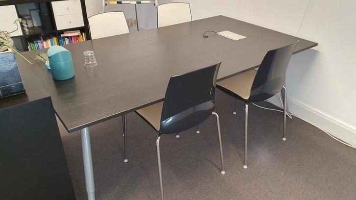Tafel met 4 design stoelen, Huis en Inrichting, Tafels | Eettafels, Gebruikt, 100 tot 150 cm, 150 tot 200 cm, Vier personen, Rechthoekig