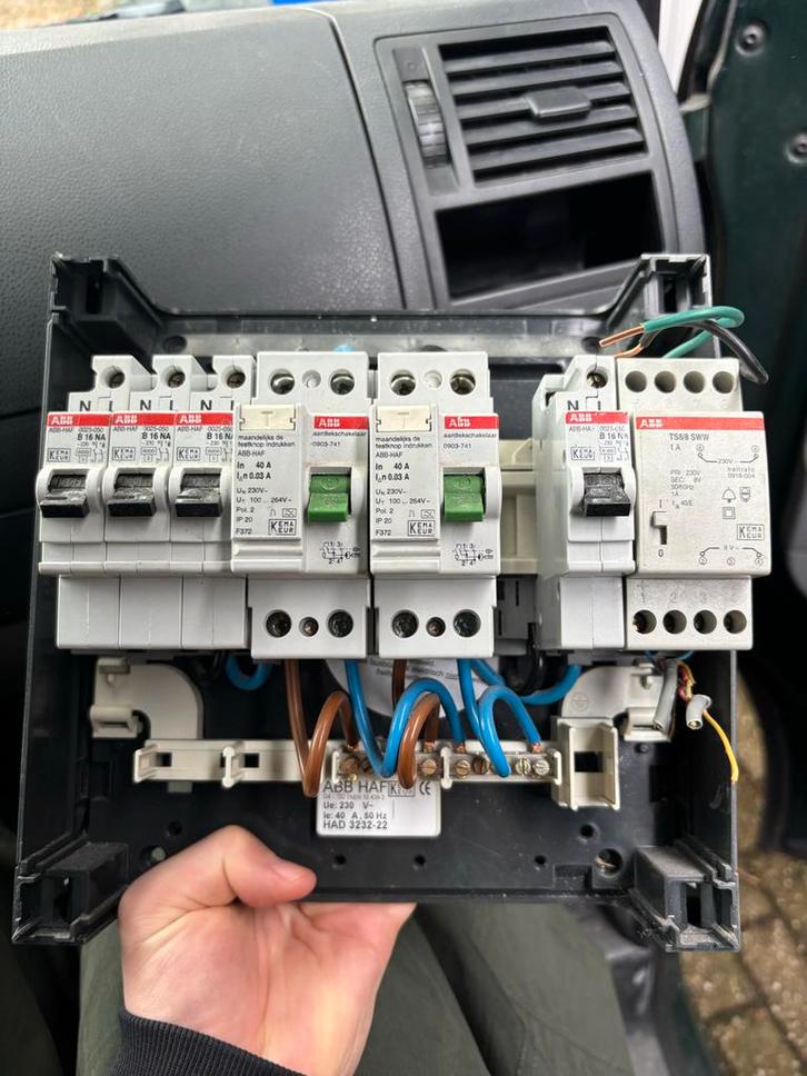 ABB Groepenkast 4 groepen, 2 aardlek, beltrafo, Doe-het-zelf en Verbouw, Elektra en Kabels, Gebruikt, Overige typen, Ophalen of Verzenden