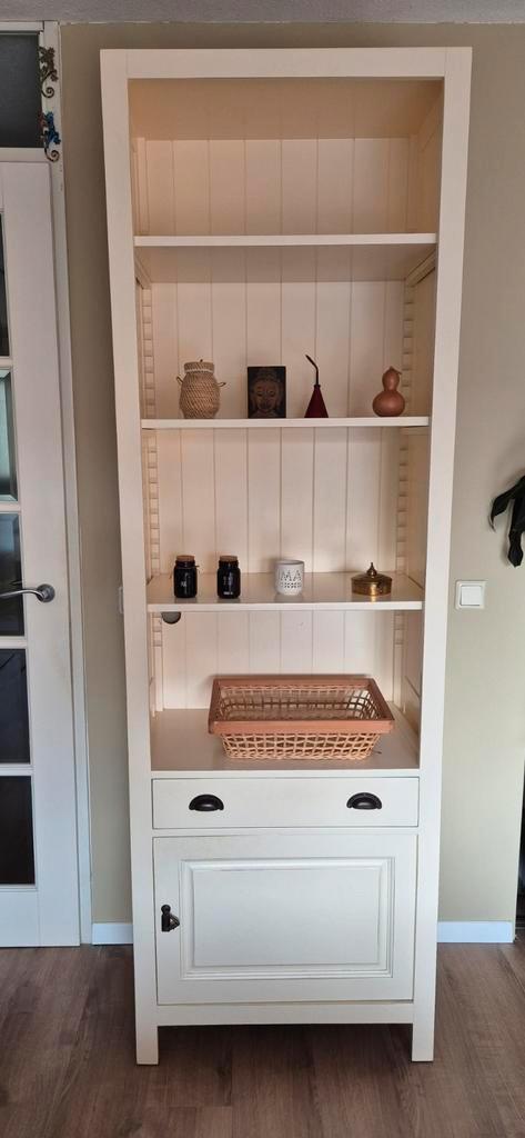 Rustieke crèmekleurige wandkast, Huis en Inrichting, Kasten | Boekenkasten, Zo goed als nieuw, 50 tot 100 cm, 200 cm of meer, 25 tot 50 cm