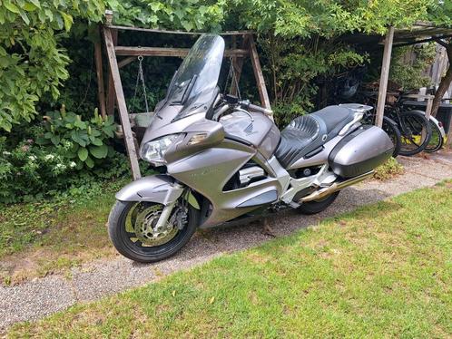 St1300 uit 2002 met 134213 km, Motoren, Motoren | Honda, Particulier, Toermotor, Ophalen
