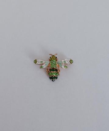 Bij broche beschikbaar voor biedingen