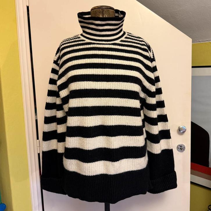 & Other Stories oversized knitted trui mt 36-38-40, Kleding | Dames, Truien en Vesten, Zo goed als nieuw, Maat 38/40 (M), Zwart