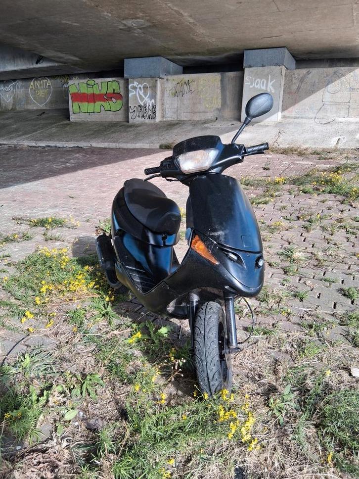 Peugeot zenith, Fietsen en Brommers, Scooters | Peugeot, Zo goed als nieuw, Overige modellen, Maximaal 45 km/u, Tweetakt, Ophalen