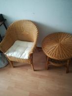 Rotan stoel en tafeltje, Ophalen, Zo goed als nieuw, Rotan