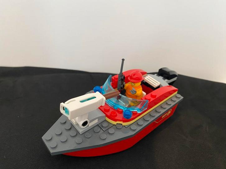 Lego City Brandweerboot 60213 - Complete Set!, Kinderen en Baby's, Speelgoed | Duplo en Lego, Zo goed als nieuw, Lego, Complete set