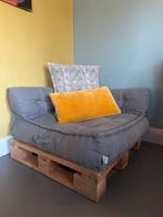 Grijze fauteuil van pallet met kussens, Ophalen of Verzenden, Zo goed als nieuw, Hout, Eén