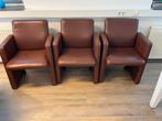 Gratis drie comfortabele bruin leren stoelen op wieltje, Huis en Inrichting, Stoelen, Gebruikt, Leer, Ophalen of Verzenden, Drie