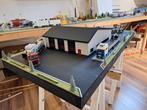 DIORAMA.     GARAGE, Hobby en Vrije tijd, Modelauto's | 1:50, Ophalen, Nieuw, Bus of Vrachtwagen, Overige merken