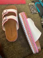 Slippers, op hoge zool, maat 40… nieuw, Kleding | Dames, Schoenen, Ophalen, Nieuw, Wit, Slippers