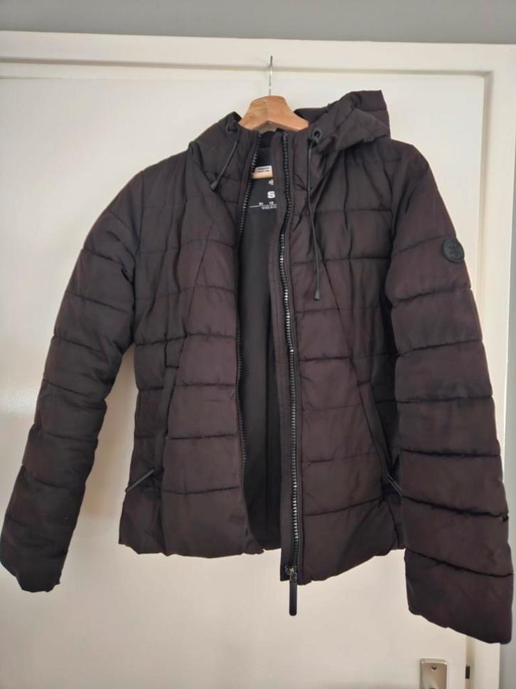 FB Sister gewatteerde zwarte jas - Maat S, Kleding | Dames, Jassen | Winter, Gedragen, Maat 36 (S), Zwart, Ophalen of Verzenden