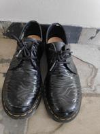 Dr. Martens zebra gloss emboss mt 41 zwart., Kleding | Dames, Ophalen of Verzenden, Zo goed als nieuw, Zwart