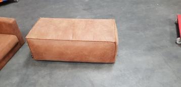 Be pure hocker suède.  beschikbaar voor biedingen