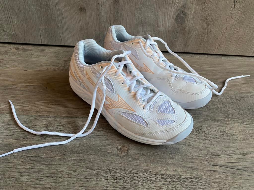 Mizuno zaalschoenen Stealth Star 2 - maat 37, Sport en Fitness, Korfbal, Ophalen of Verzenden, Zo goed als nieuw, Schoenen