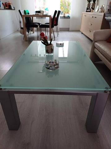 Glazen/RVS salontafel 130x75x45cm oph €20 Maastricht/ Amby beschikbaar voor biedingen
