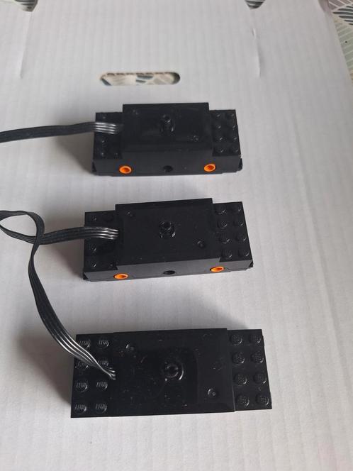 Lego trein motoren en batterij boxen, Kinderen en Baby's, Speelgoed | Duplo en Lego, Zo goed als nieuw, Ophalen of Verzenden