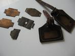 Messing Oorlog Rijwiel belasting plaatjes + lederen hoesjes, Ophalen of Verzenden, Gelezen, Overige onderwerpen