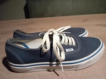 > Donkerblauwe Vans! z.g.a.n.  beschikbaar voor biedingen