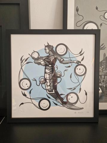 The London Police Mechanical Mermaid Swims With Squillads 

 beschikbaar voor biedingen