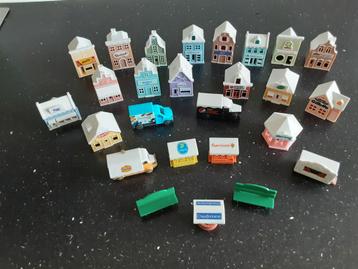 DIV. HUISJES + (HERFST/WINTER) HUISJES van AH beschikbaar voor biedingen