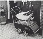 Vintage Antiek Retro Nostalgisch Foto Kinderwagen Robert Pot, Ophalen of Verzenden