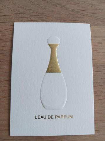 parfum samples beschikbaar voor biedingen