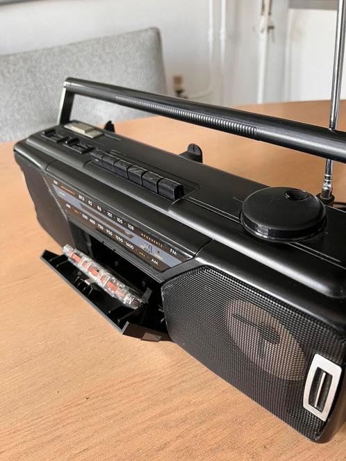 Philips radio/ cassette speler 230V-batterij, Audio, Tv en Foto, Radio's, Gebruikt, Radio, Ophalen of Verzenden