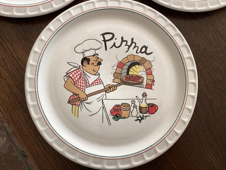 Vintage Pizza borden doorsnee 30cm, Huis en Inrichting, Keuken | Servies, Zo goed als nieuw, Bord(en), Keramiek, Ophalen