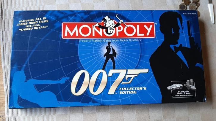 bordspel blauwe doos Monopoly James Bond 007 Monopolie, Hobby en Vrije tijd, Gezelschapsspellen | Bordspellen, Nieuw, Een of twee spelers
