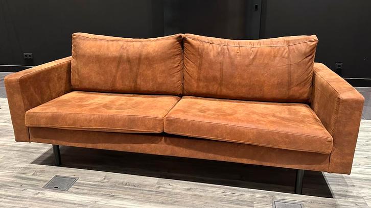 Bruine cognac bank – Zo goed als nieuw, Huis en Inrichting, Banken | Bankstellen, Zo goed als nieuw, 75 tot 100 cm, Stof, Ophalen