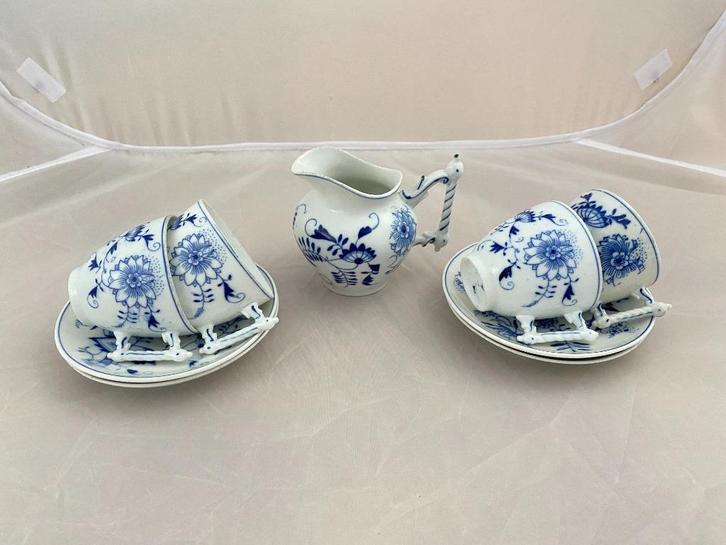 Zwiebelmuster gedraaid oortje Regout Maastricht, Antiek en Kunst, Antiek | Servies los, Ophalen of Verzenden