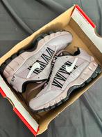 Nike air humara light violet ore ‘maat 36,5 en 41’, Nike, Nieuw, Ophalen of Verzenden, Sneakers of Gympen