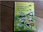 Vivian den Hollander, De Effies gaan op kamp, vier tegen vie, Boeken, Ophalen of Verzenden, Zo goed als nieuw